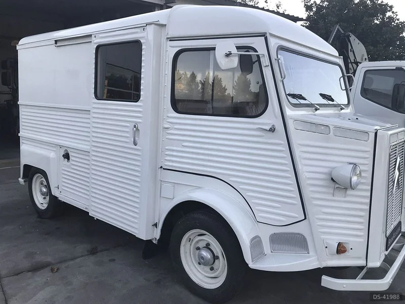 1970 Citroen Hy in Caldas Da Rainha