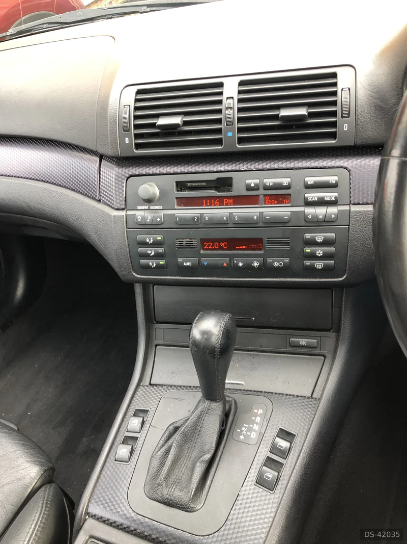 2003 BMW 330ci in Marlow 9