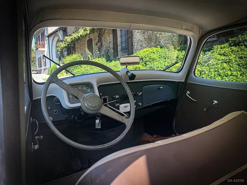 1949 Citroen Traction Avant 11c in Seregno 4