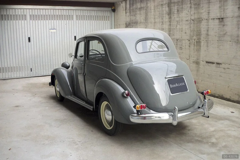 1951 Fiat 1100 E in Bergamo 4