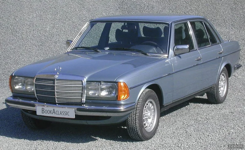 1982 Mercedes-Benz 300d in Los Molinos