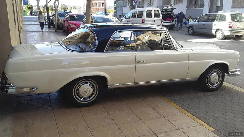 1964 Mercedes-Benz 220 Seb Coupé in Torrent 6