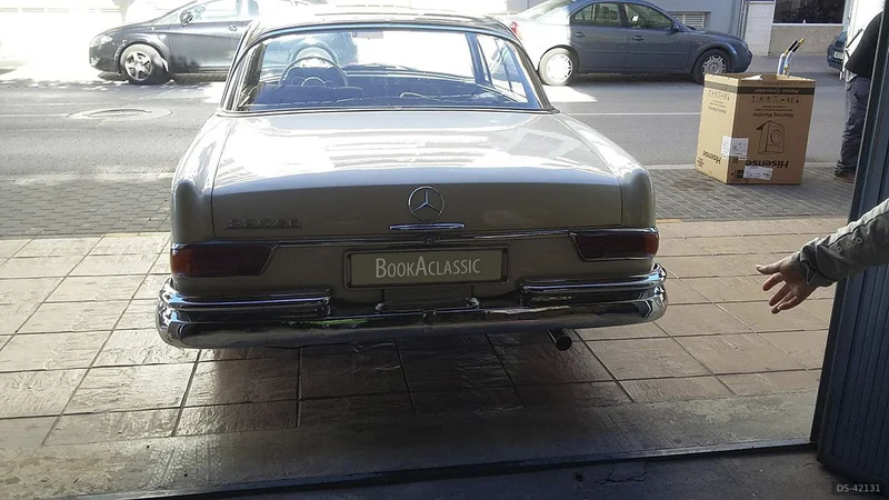 1964 Mercedes-Benz 220 Seb Coupé in Torrent 2
