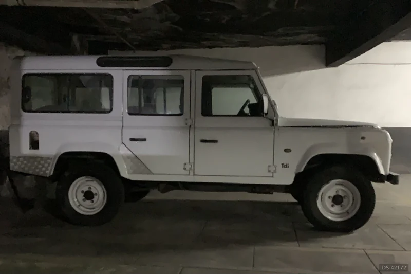 1995 Land Rover Defender in Rio De Janeiro 3
