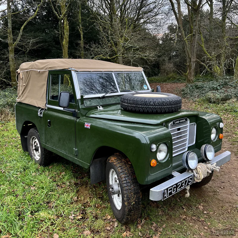 1976 Land Rover Series 3 in London 3