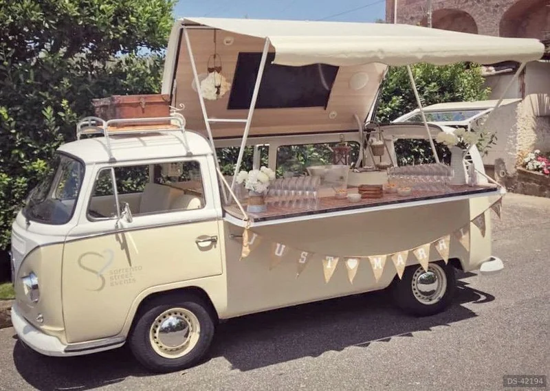 1971 Volkswagen T2 in Sorrento 5