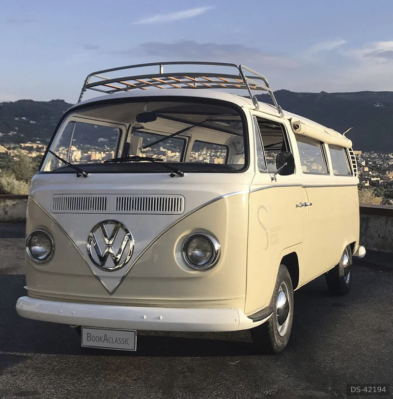 1971 Volkswagen T2 in Sorrento
