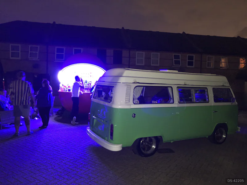1974 Volkswagen T2 Camper in London 8