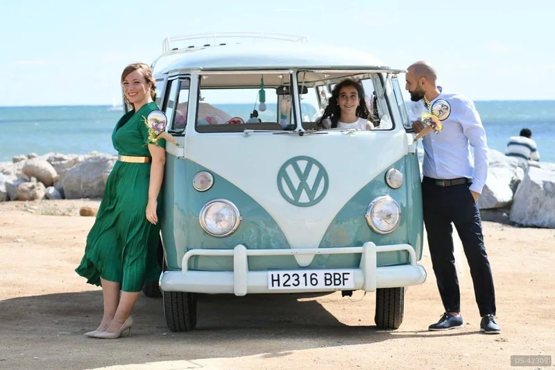 1971 Volkswagen T1 Kombi Bus in Barcelona 7