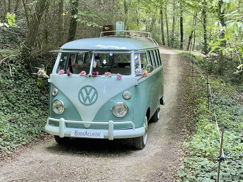 1971 Volkswagen T1 Kombi Bus in Barcelona 2
