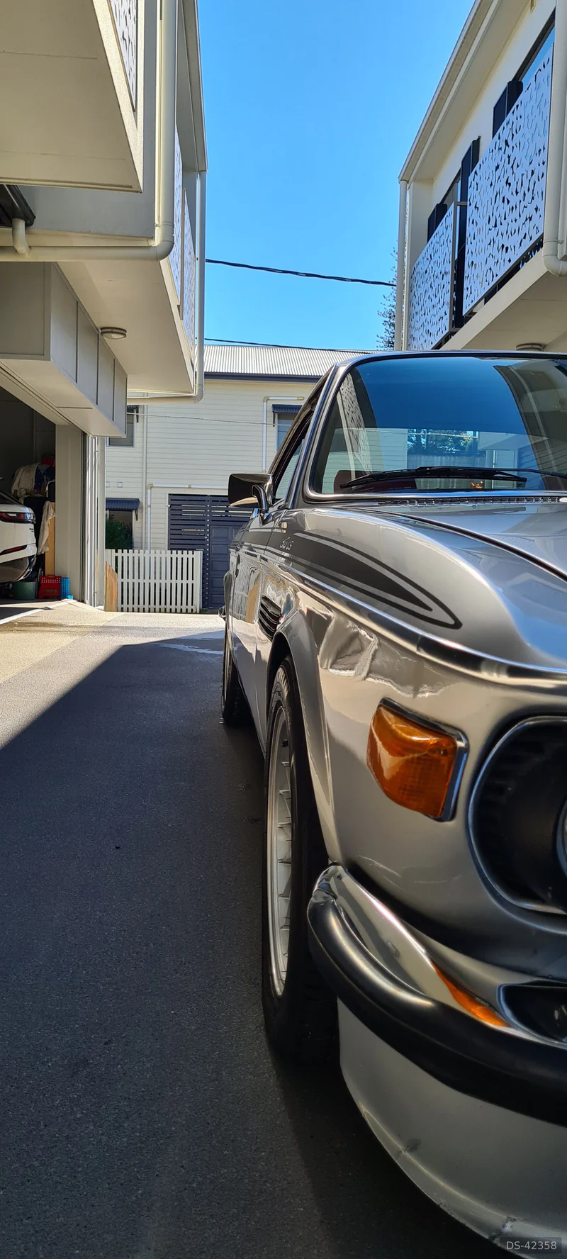 1974 BMW 3.0 CS E9 in Burleigh Waters 10