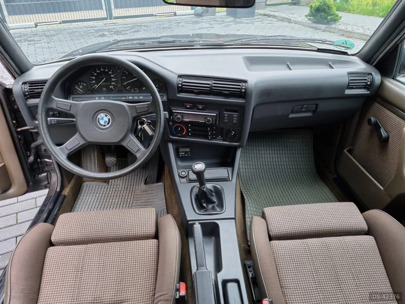 1986 BMW E30 in Ejstrupholm 4