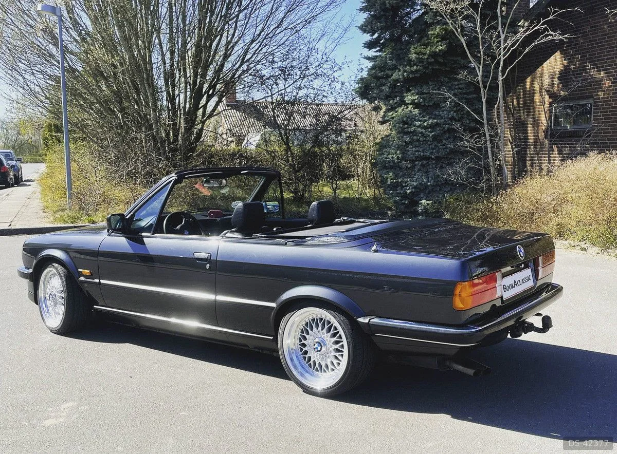 1990 BMW E30 325i Cabriolet