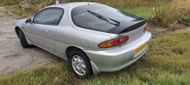 1995 Mazda Mx3 in Dunstable 3