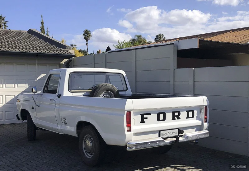 1975 Ford F100 Pickup in Cape Town 2