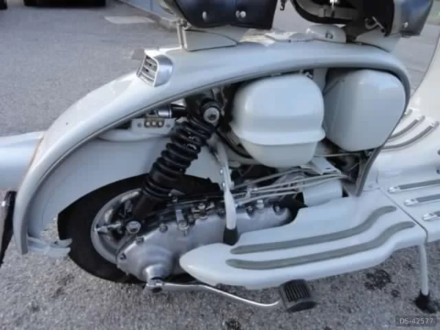1960 Innocenti Lambretta 150 Li in Vieste 4