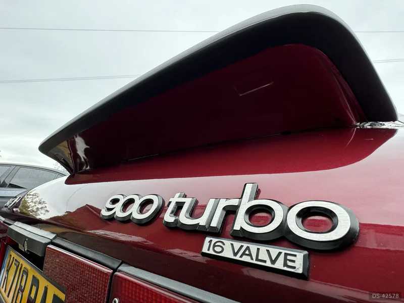 1993 Saab 900 T16s Ruby in Studley 6