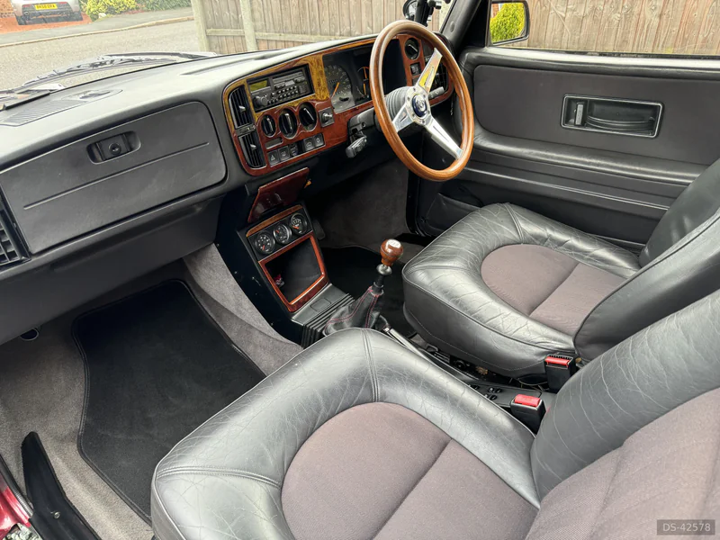 1993 Saab 900 T16s Ruby in Studley 7