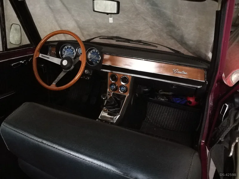 1975 Alfa Romeo Nuova Giulia Super 1300 in Marcon 2
