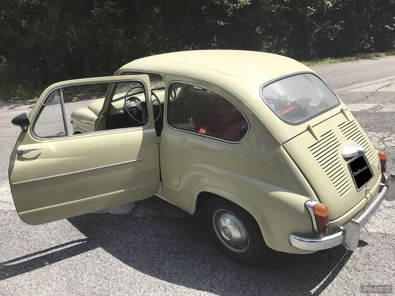 1963 Fiat 600 in Roma 3