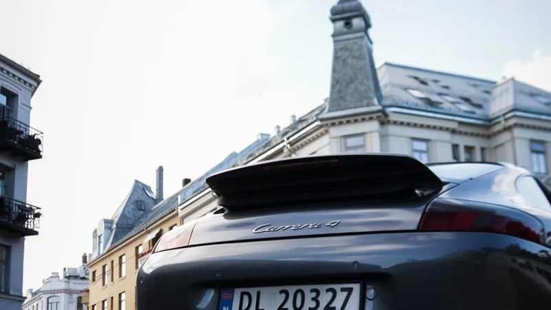 2002 Porsche 911 in Oslo 14