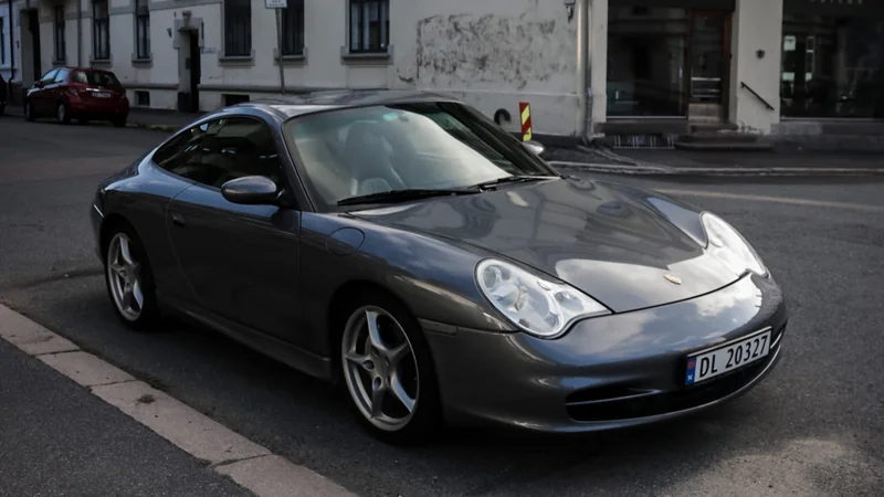 2002 Porsche 911 in Oslo 3