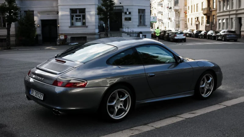 2002 Porsche 911 in Oslo 2