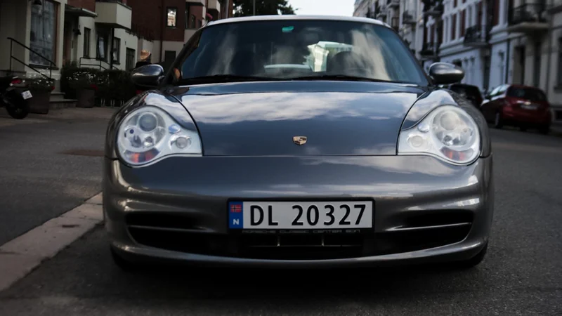 2002 Porsche 911 in Oslo 8