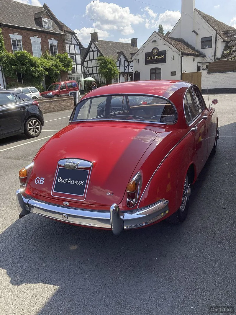 1962 Jaguar Mk2 in Bewdley 4