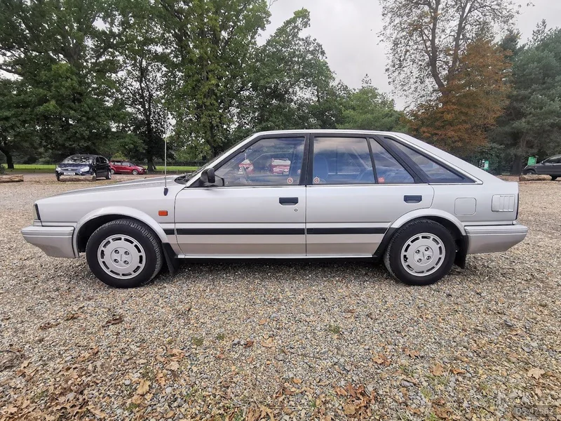 1989 Nissan Bluebird in London 5