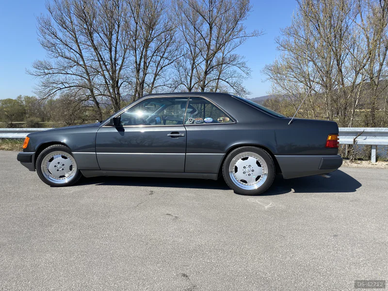 1989 Mercedes-Benz 300 CE in Trenčín 4