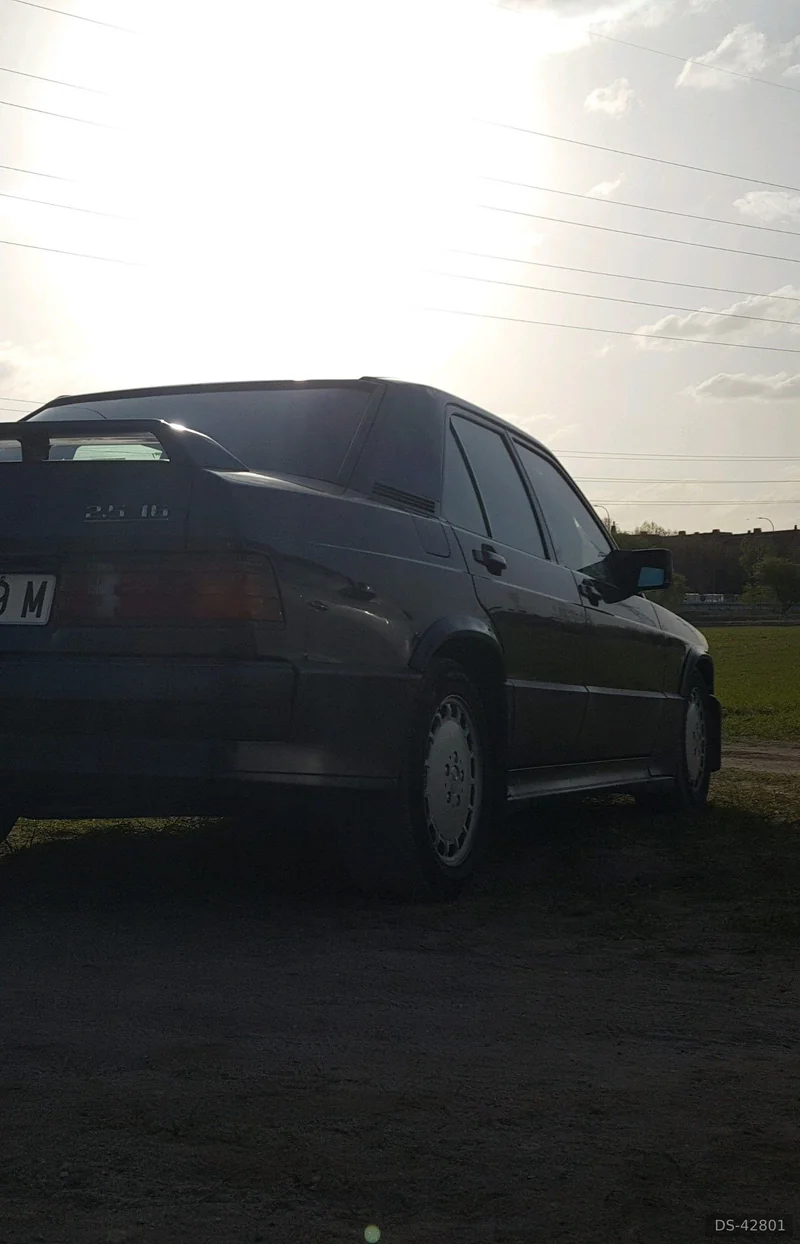 1989 Mercedes-Benz 190e 2.5 16v in Villaviciosa De Odón 2