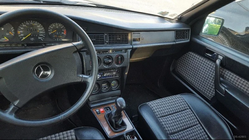 1989 Mercedes-Benz 190e 2.5 16v in Villaviciosa De Odón 3