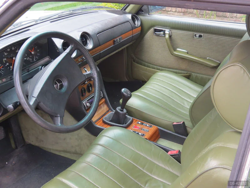 1982 Mercedes-Benz 230ce in Bogotá 2