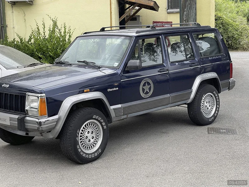 1996 Jeep Cherokee in Fiumicino 4