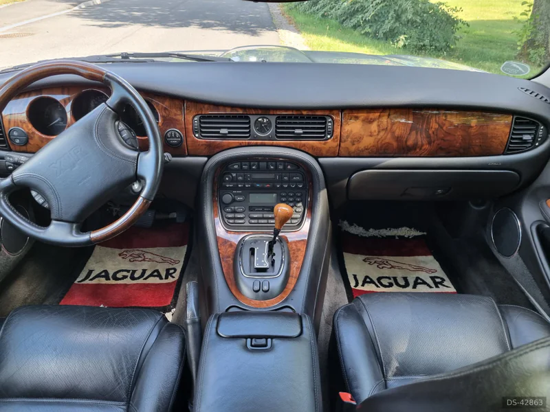1998 Jaguar XJR in Täby 6