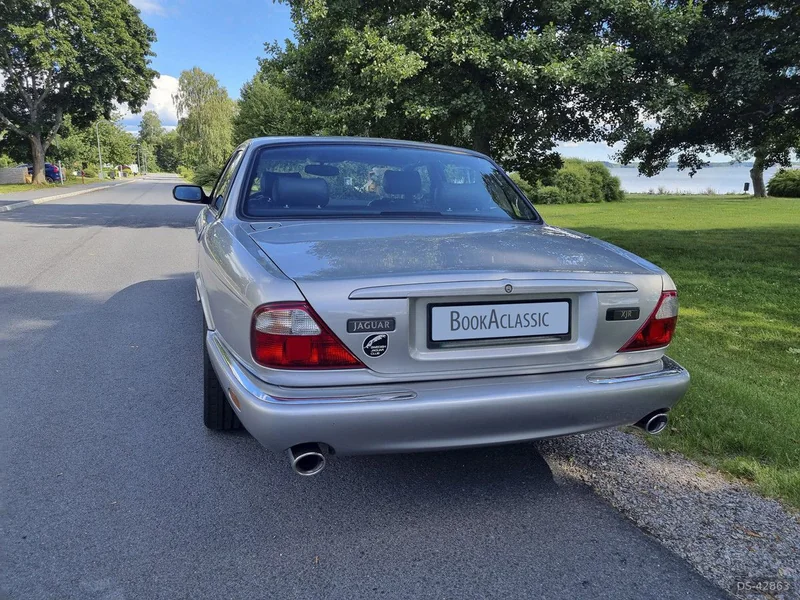 1998 Jaguar XJR in Täby 4