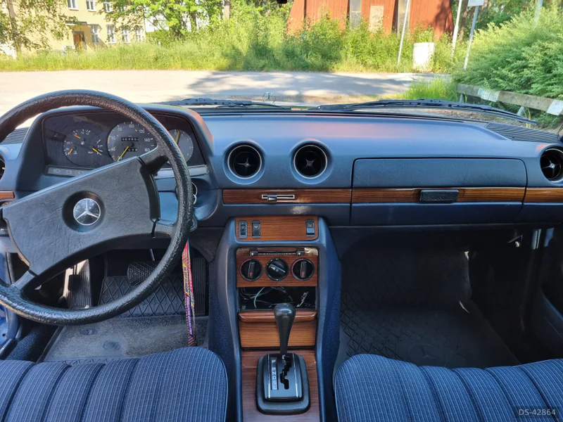 1985 Mercedes-Benz 300 D in Täby 8