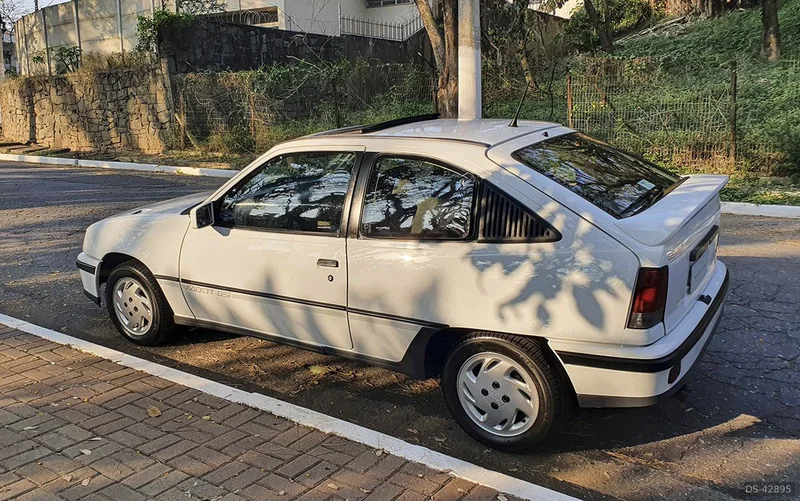 1993 Chevrolet Kadett GSI in São Paulo 4