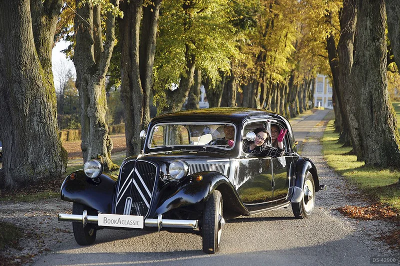1954 Citroen 11cv in Linz
