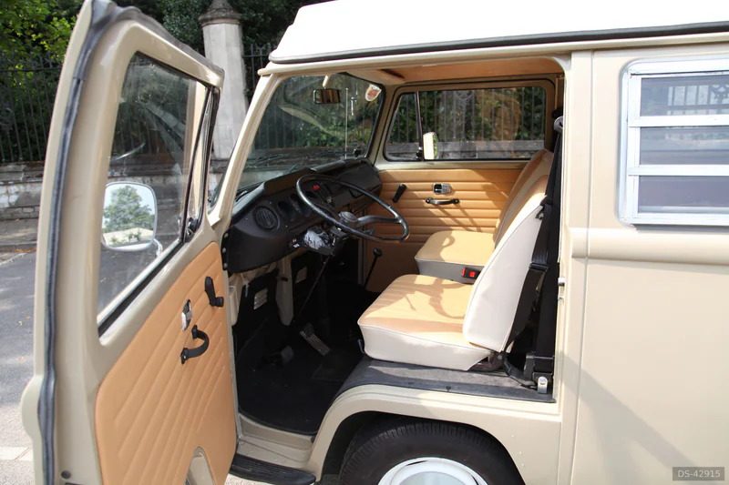 1969 Volkswagen Type 2 Early Bay Campervan in London 3