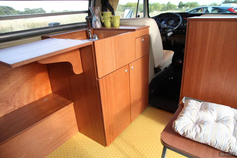 1969 Volkswagen Type 2 Early Bay Campervan in London 7