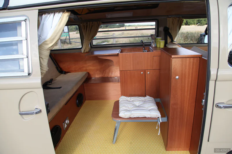 1969 Volkswagen Type 2 Early Bay Campervan in London 8