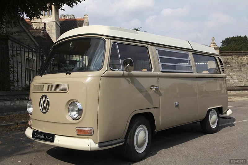 1969 Volkswagen Type 2 Early Bay Campervan in London 2