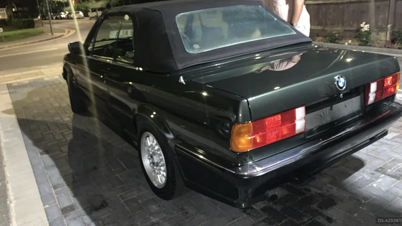 1990 BMW E30 in London 7