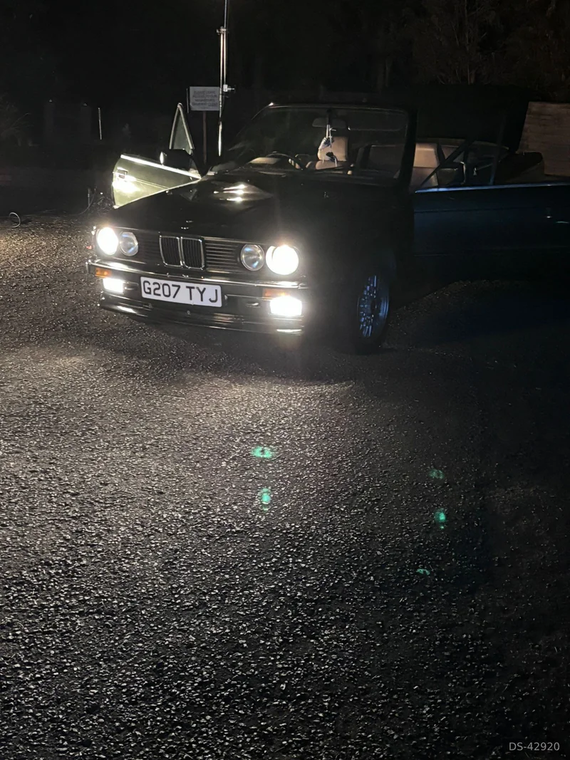 1990 BMW E30 in London 6