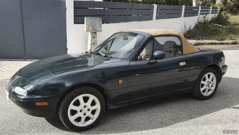 1992 Mazda Mx-5 in Amora 1