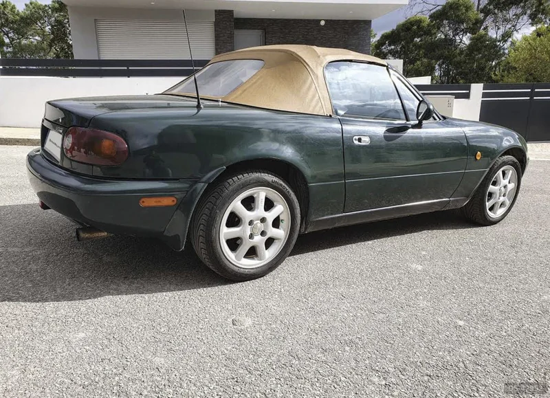 1992 Mazda Mx-5 in Amora 2