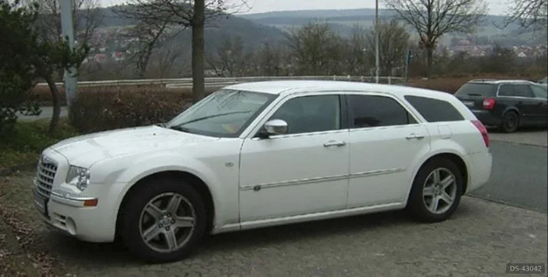 2005 Chrysler 300 C Touring 3.0 Crd in Salvaterra De Magos 1