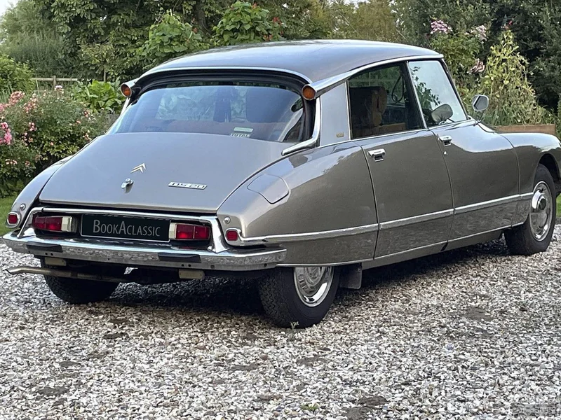 1974 Citroen DS 20 in London 2